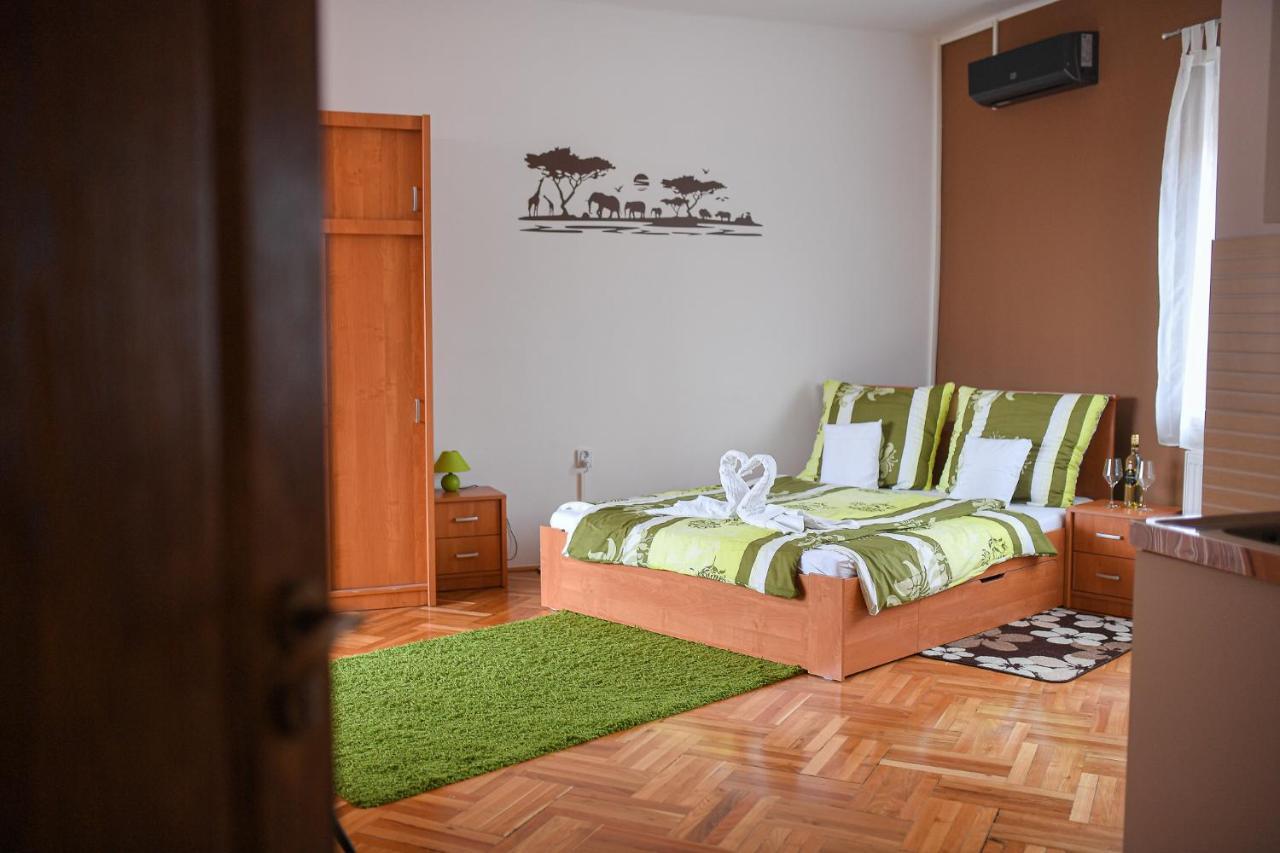 Kókusz Apartmanok Eger Habitación foto